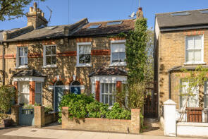 25, Hardy Road, London SW19 1JA