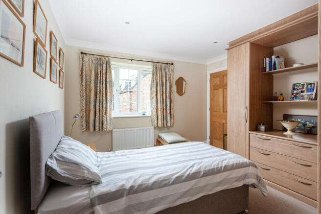 4 bed Detached for sale Image 9