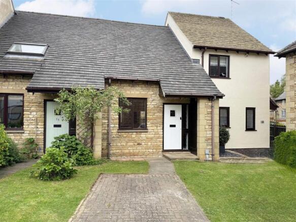 Phillips Court, Stamford