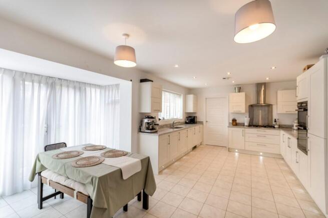 Breakfast Kitchen: