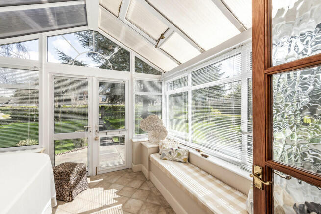 104 Bury Road ph1...