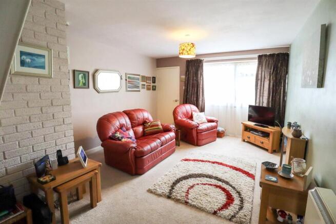 Lounge 3.jpg