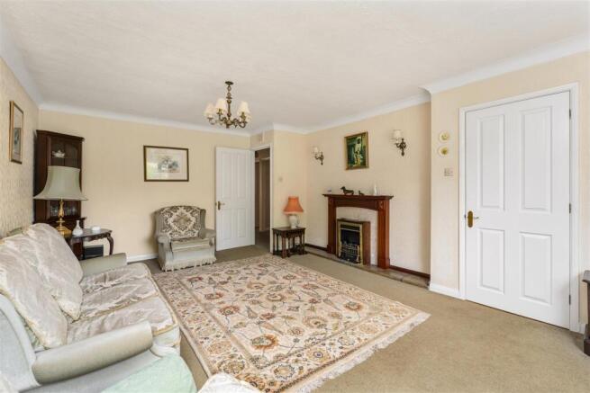 250 Broughton Road, Banbury-6.jpg