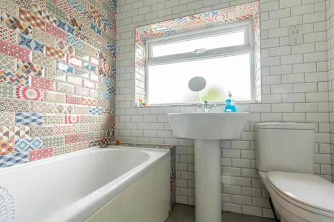 2 bed Semi-Detached for sale Image 8