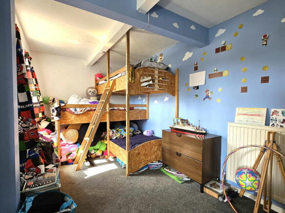 Photo 18