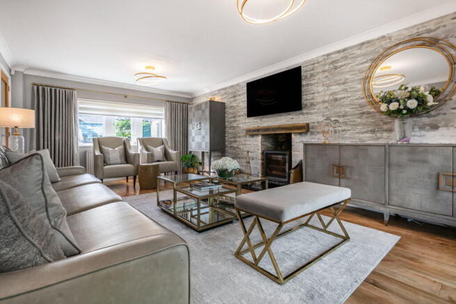4 bed Detached for sale Image 11