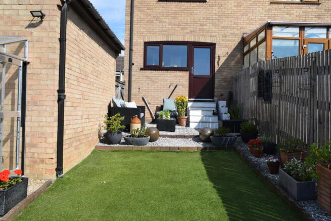 2 bed Semi-Detached for sale Image 5
