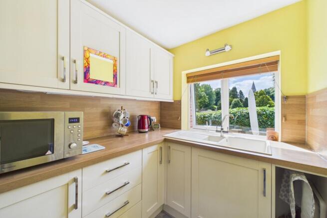 3 bed Detached Bungalow for sale Image 9