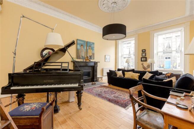Sitting/Dining Room