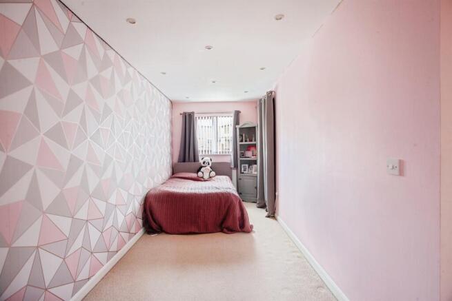 3 bed Detached for sale Image 10
