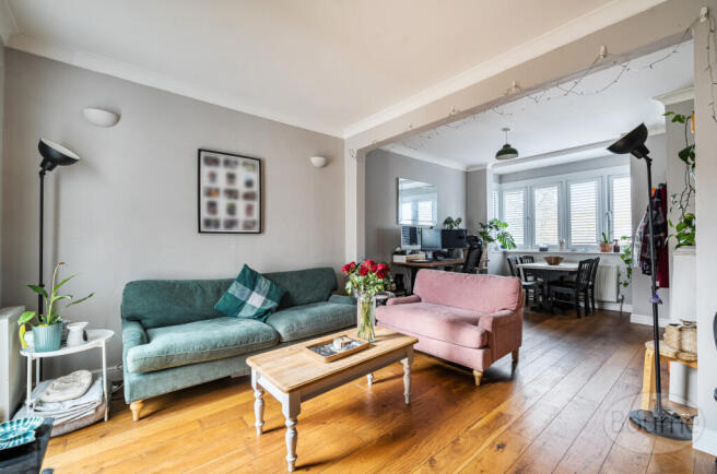 e2597e3a-2753-4c5...