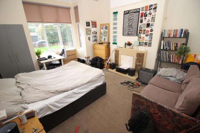 8 bed Terraced to rent Image 5