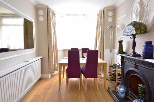 Dining room.jpg
