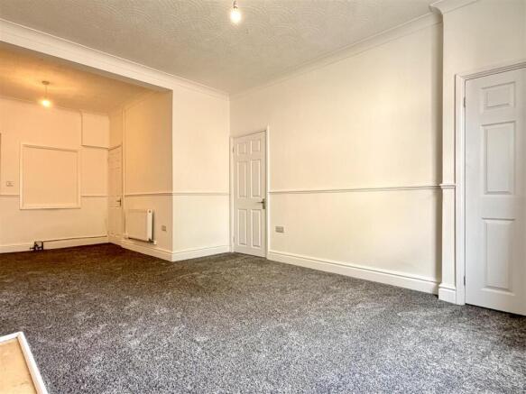 3 bed Terraced to rent Image 7