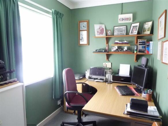 BEDROOM 4/STUDY