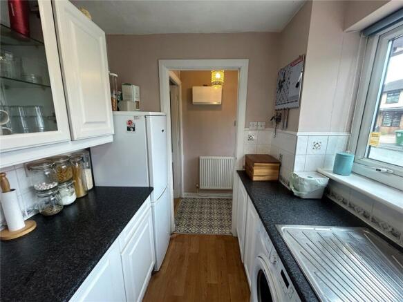 2 bed Semi-Detached for sale Image 6