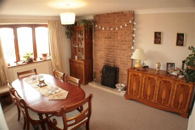 DINING ROOM: