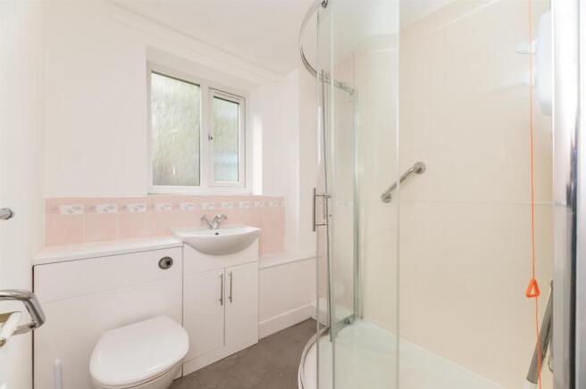 2 bed Apartment for sale Image 4
