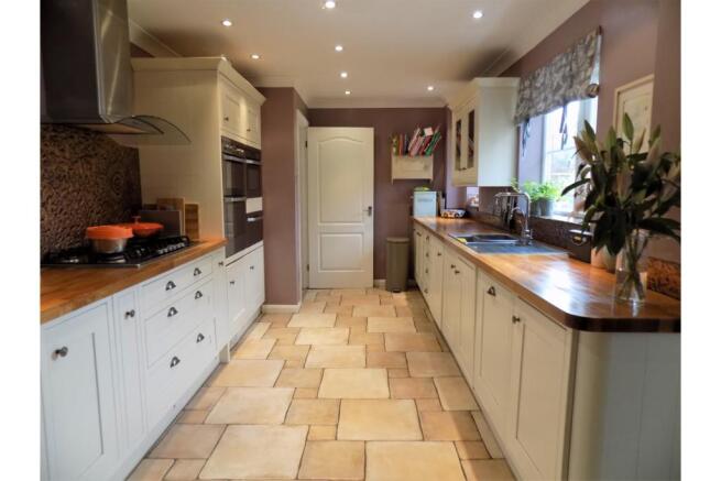 Kitchen / Breakfast