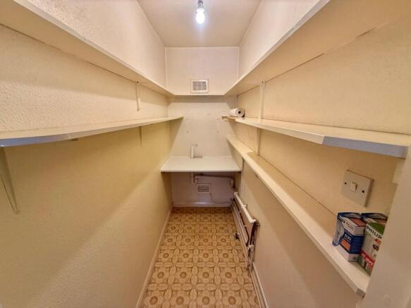 2 bed Flat for sale Image 10