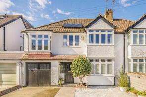 3, Summer Avenue, East Molesey KT8 9LU