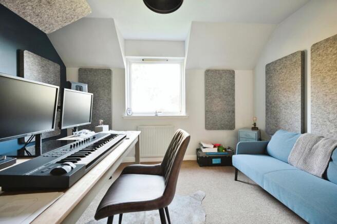 Bedroom 4/Study