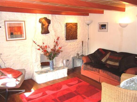 SITTING AREA
