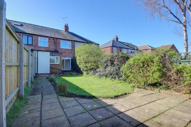 3 bed Terraced for sale Image 11