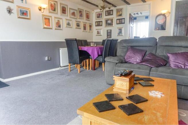 Lounge/Dining Room