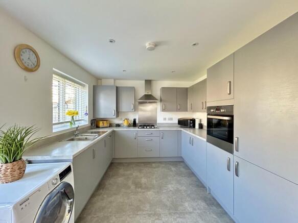 Kitchen main