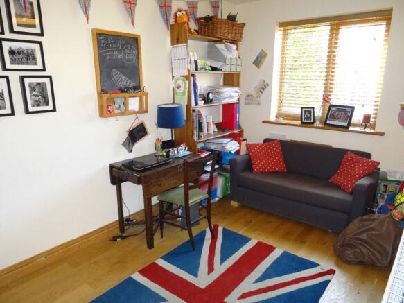 Photo 10