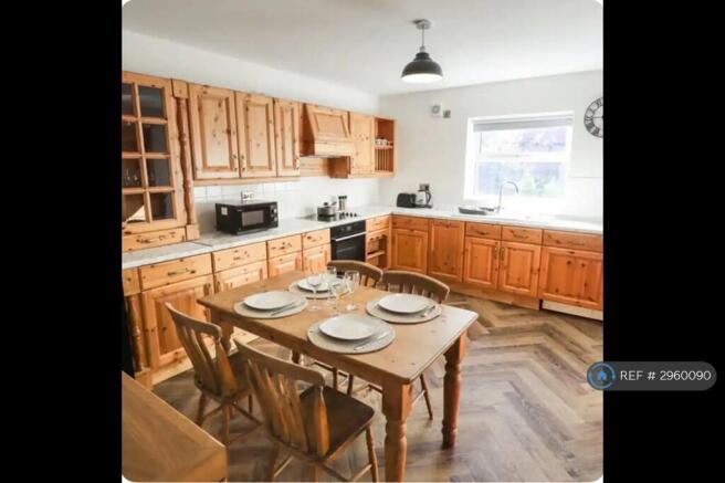 2 bed Terraced to rent Image 7