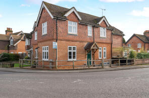 2, The Old Posthouse, Fox Corner, Guildford GU3 3PP