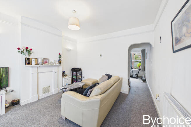 CAM05454G0-PR0145-STILL012