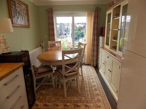 Kitchen/breakfast rm