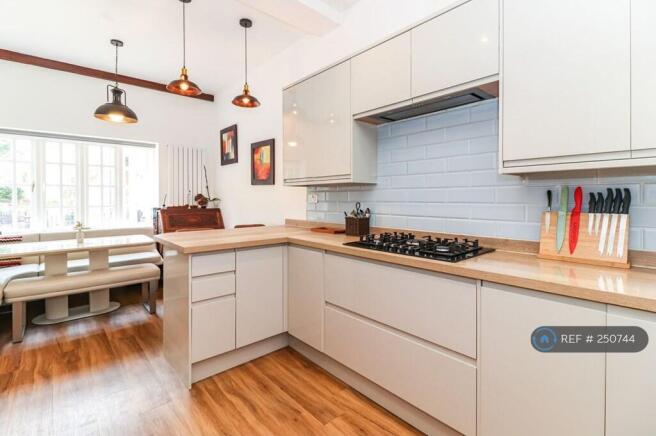 Kitchen/Dining Area