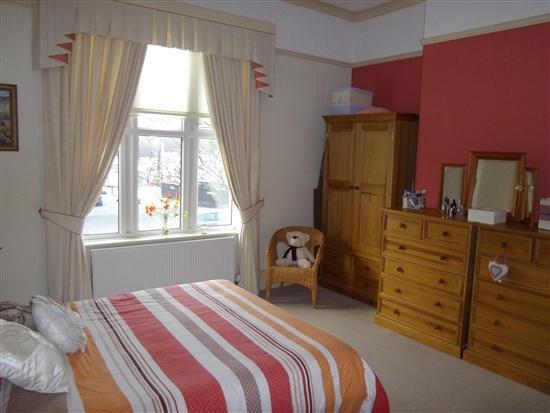 bedroom1