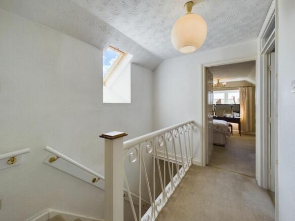 FIRST FLOOR LANDING