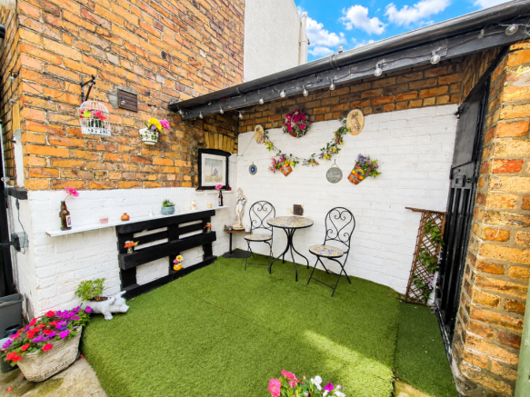 2 bed Terraced for sale Image 11
