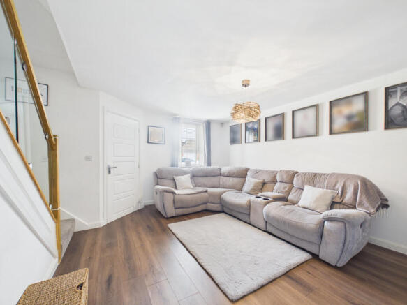 2 bed Semi-Detached for sale Image 6