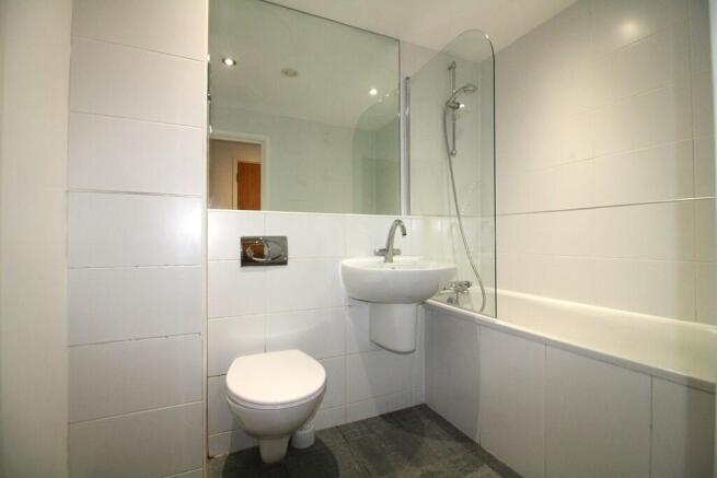 1 bed Apartment to rent Image 6