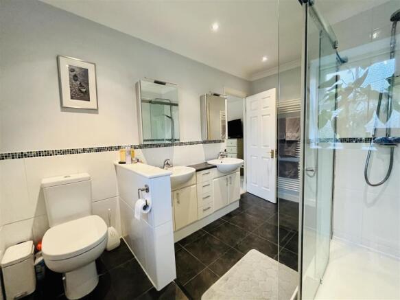 En Suite Aspect 2