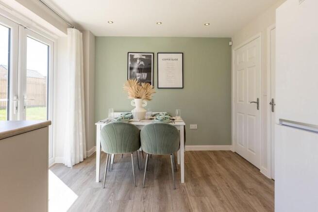 3 bed Detached to rent Image 5
