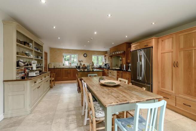 8474536-interior25.jpg