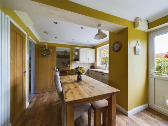 KITCHEN/DINER