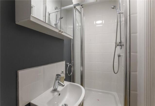 2 bed Semi-Detached to rent Image 6
