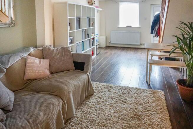 Lounge/Dining Room