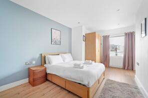 102b, 2 Larch Court, Royal Oak Yard, London SE1 3GB