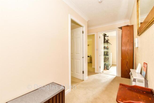 Grange Avenue, Woodford Green, Essex photo 4