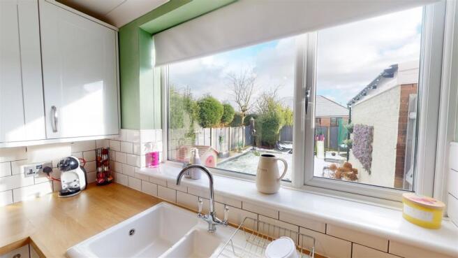 Greenhill Crescent Kitchen